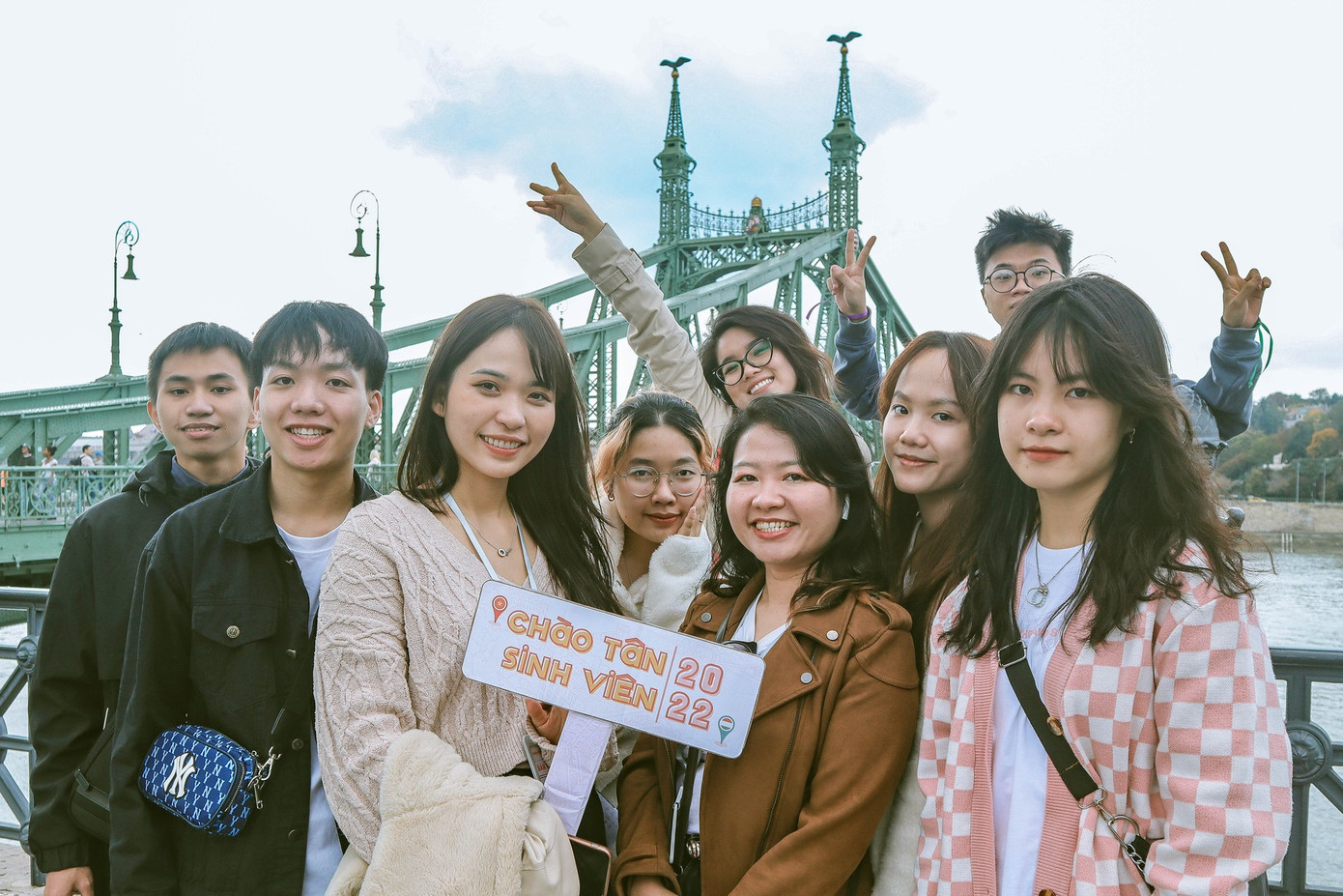 Sự kiện “Chào Tân Sinh viên” thường được SVHU tổ chức vào dịp đầu năm học mới. Sự kiện “Chào Tân Sinh viên” thường được SVHU tổ chức vào dịp đầu năm học mới.