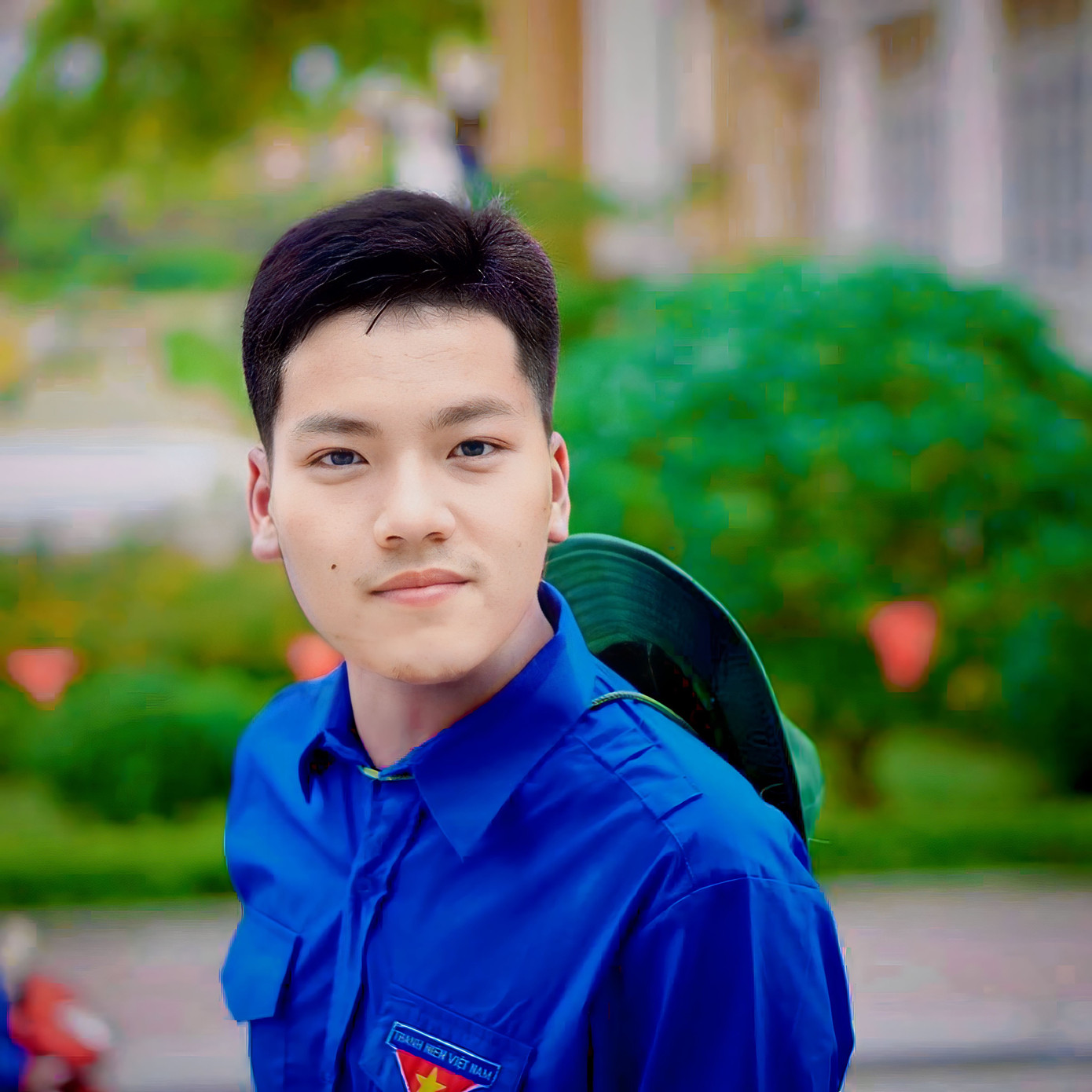 Tô Sơn Hùng - Sinh viên năm cuối khoa Pháp luật Kinh tế, trường Đại học Luật Hà Nội. Tô Sơn Hùng - Sinh viên năm cuối khoa Pháp luật Kinh tế, trường Đại học Luật Hà Nội.