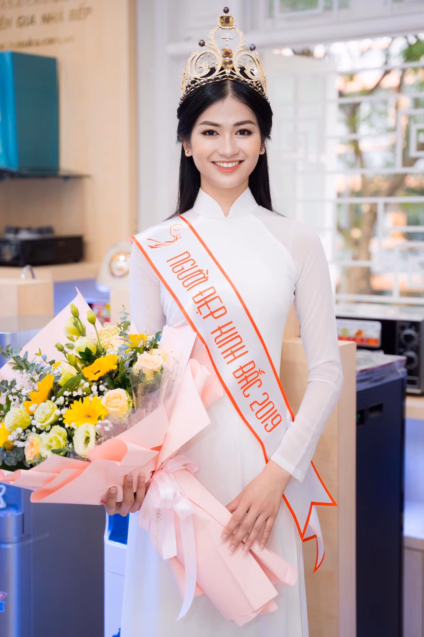 Thu Phương là Hoa khôi Kinh Bắc 2019.