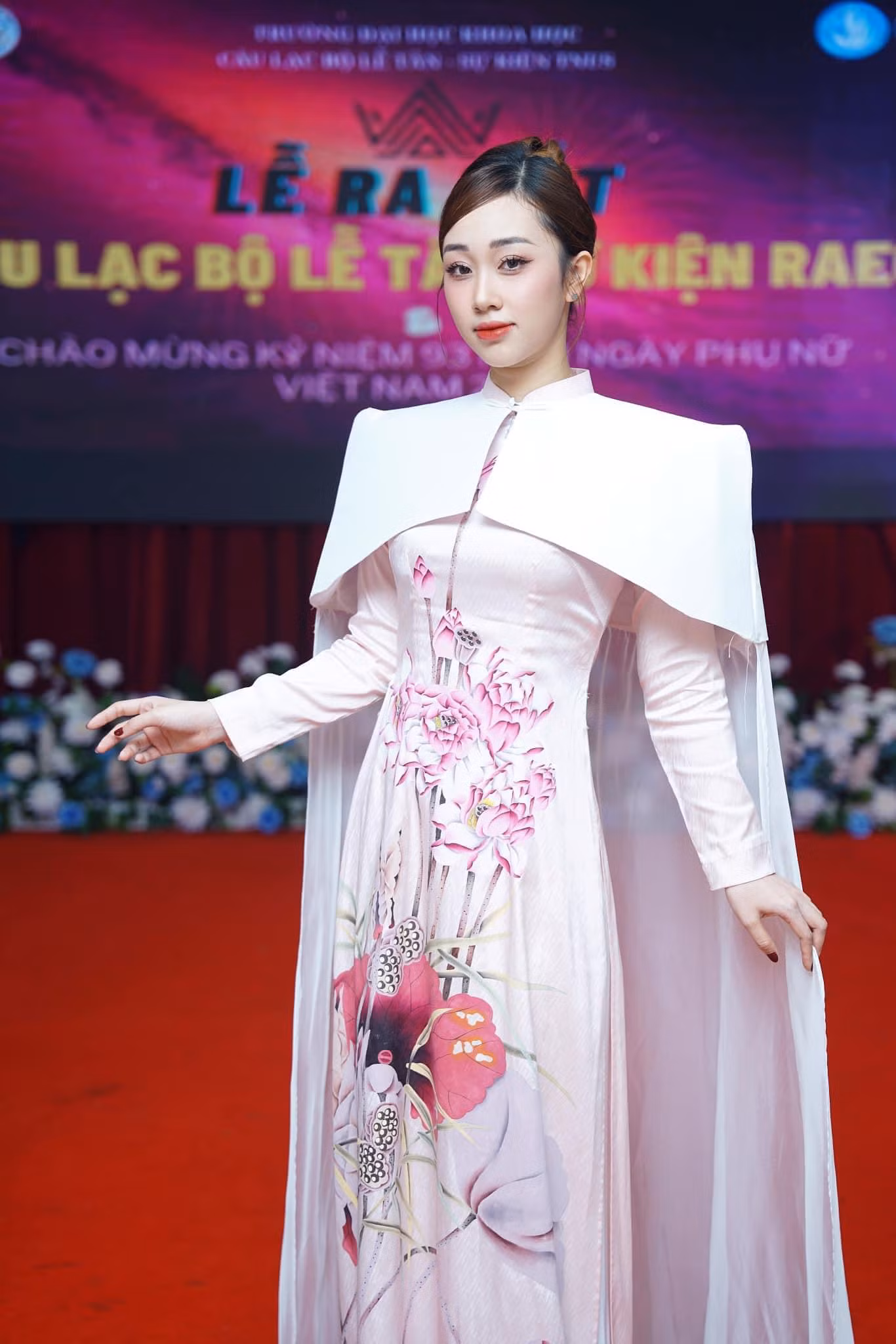 Cao Giang là Phó chủ nhiệm Câu lạc bộ Lễ tân và sự kiện.