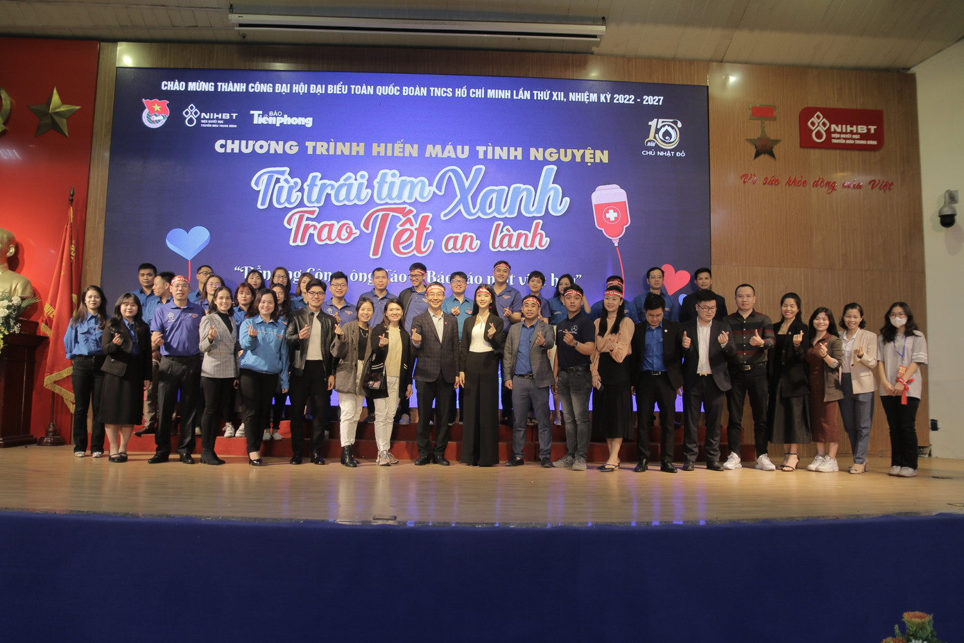 Ngày 14/1/2023, Viện Huyết học – Truyền máu Trung ương chủ trì, phối hợp cùng các đơn vị tổ chức ngày hội hiến máu tình nguyện “Từ trái tim xanh – Trao Tết an lành”, với thông điệp “Tiễn ông Công, ông Táo – Báo cáo một việc hay”.