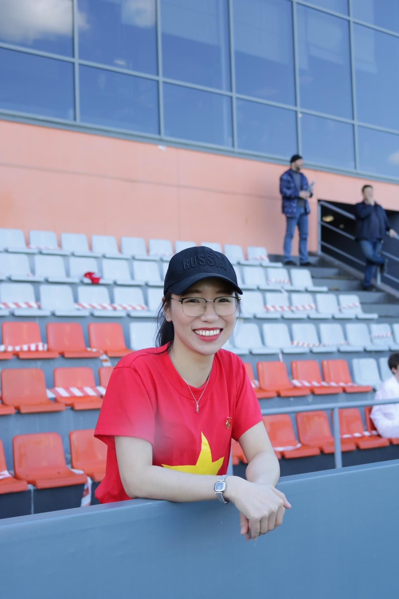 Nụ cười hiền của một cô gái giàu nghị lực.