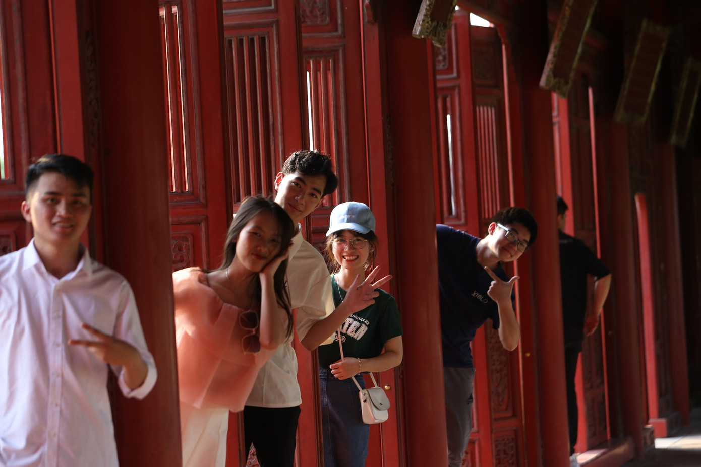 Thơm cùng những người bạn. Thơm cùng những người bạn.