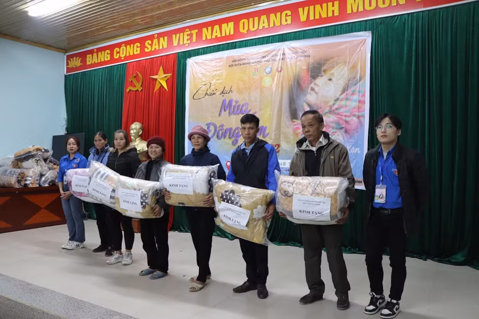 Hoạt động tình nguyện của Đội SVTN Đồng hương Phú Thọ tại Bắc Kạn.