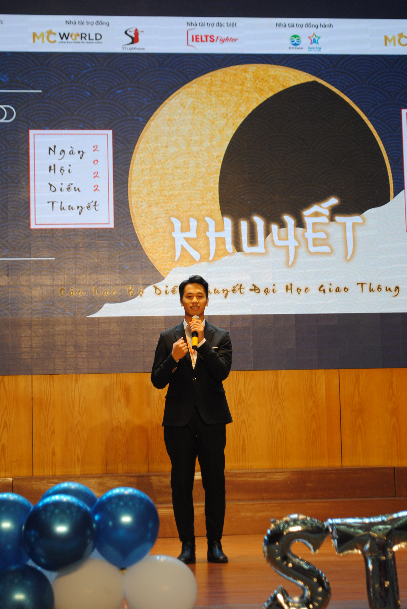 Trưởng BTC Cuộc thi "Ngày hội Diễn Thuyết". Trưởng BTC Cuộc thi "Ngày hội Diễn Thuyết".