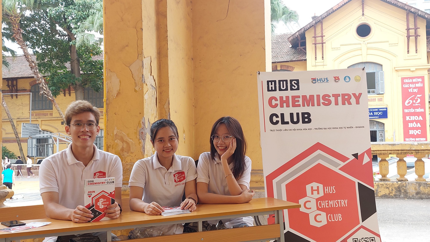 Hoàng Nhật trong vai trò Phó Chủ nhiệm CLB Hoá học nhiệm kỳ 2021.