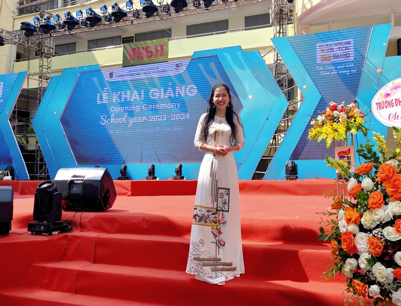 Vũ Thị Hải Anh (sinh năm 2000) là sinh viên năm nhất ngành Quan hệ Công chúng K68, thuộc Viện Báo chí và Truyền thông, Trường Đại học Khoa học Xã hội và Nhân văn, ĐHQG Hà Nội.