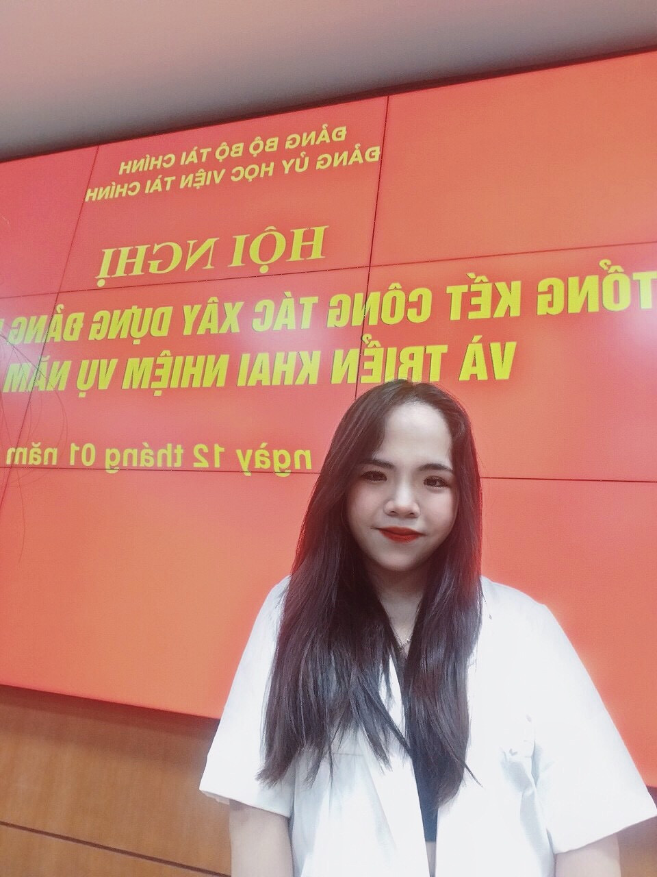 Phùng Thị Hằng quyết định chọn Học viện Tài chính là nơi để thực hiện hóa ước mơ làm kế toán của bản thân. Phùng Thị Hằng quyết định chọn Học viện Tài chính là nơi để thực hiện hóa ước mơ làm kế toán của bản thân.