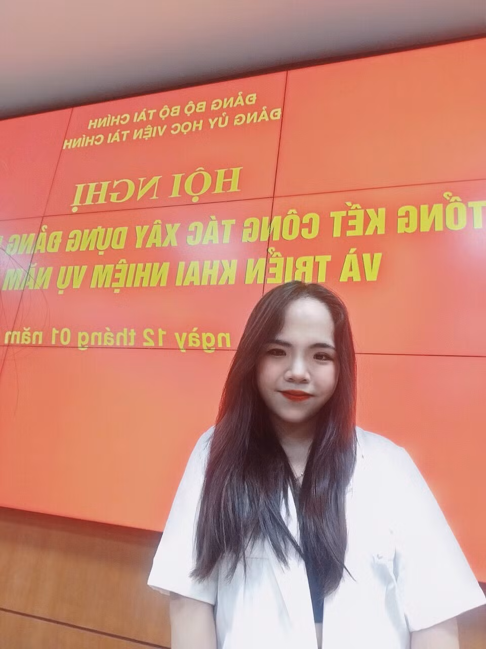 Phùng Thị Hằng quyết định chọn Học viện Tài chính là nơi để thực hiện hóa ước mơ làm kế toán của bản thân. Phùng Thị Hằng quyết định chọn Học viện Tài chính là nơi để thực hiện hóa ước mơ làm kế toán của bản thân.