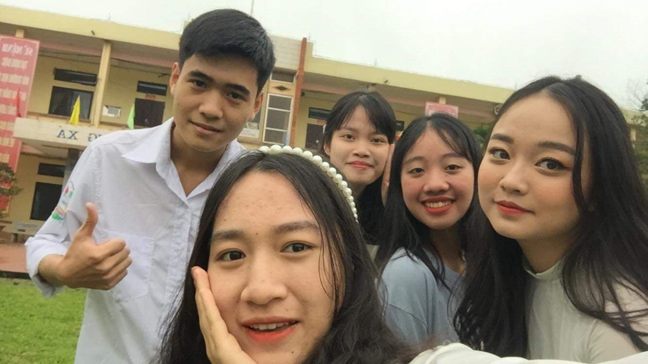 Quỳnh Chi trong những tấm ảnh cấp 3. Quỳnh Chi trong những tấm ảnh cấp 3.