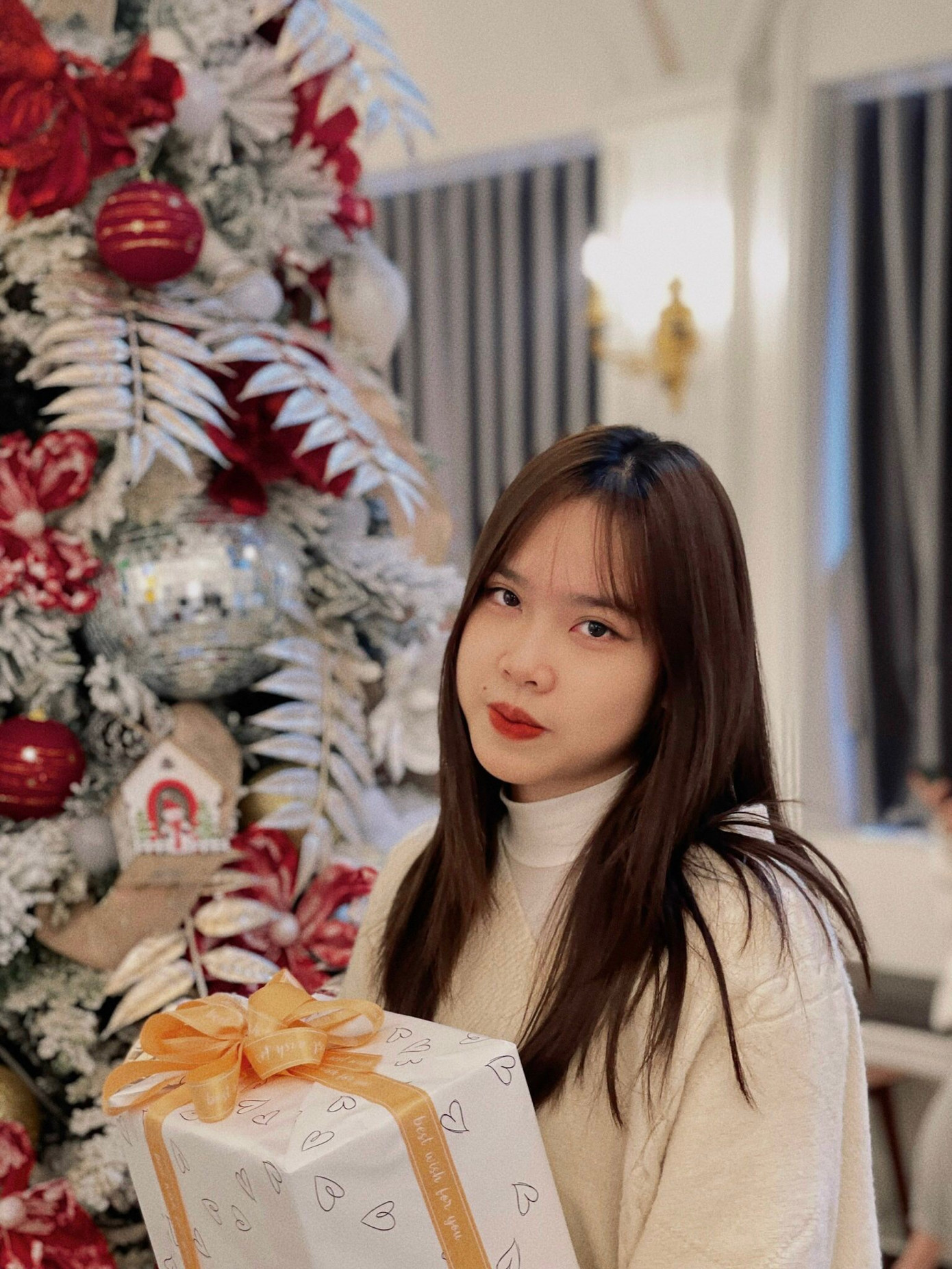 Nguyễn Thị Thanh Thương - sinh viên chuyên ngành Kinh tế - Tài chính(SNHU), Trường Đại học Ngoại Ngữ - Đại học Quốc gia Hà Nội. Nguyễn Thị Thanh Thương - sinh viên chuyên ngành Kinh tế - Tài chính(SNHU), Trường Đại học Ngoại Ngữ - Đại học Quốc gia Hà Nội.