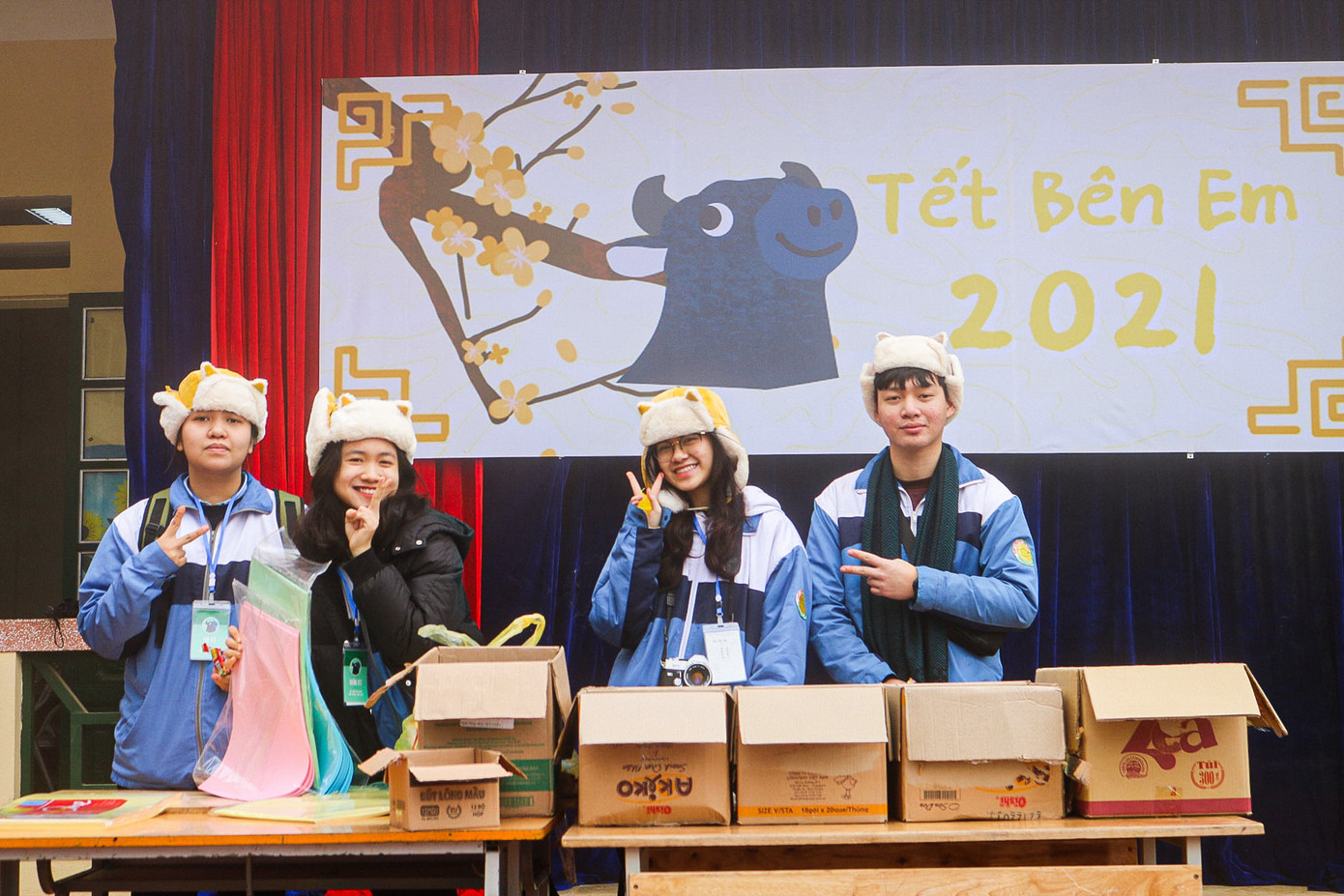 Như Ngọc tham gia chương trình thiện nguyện Tết Bên Em Lào Cai.