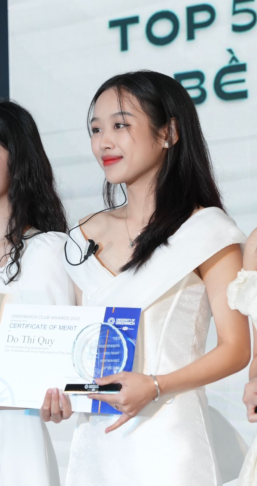 Giải thưởng: Top 05 sinh viên có hoạt động xuất sắc nhất tại Greenwich Việt Nam.