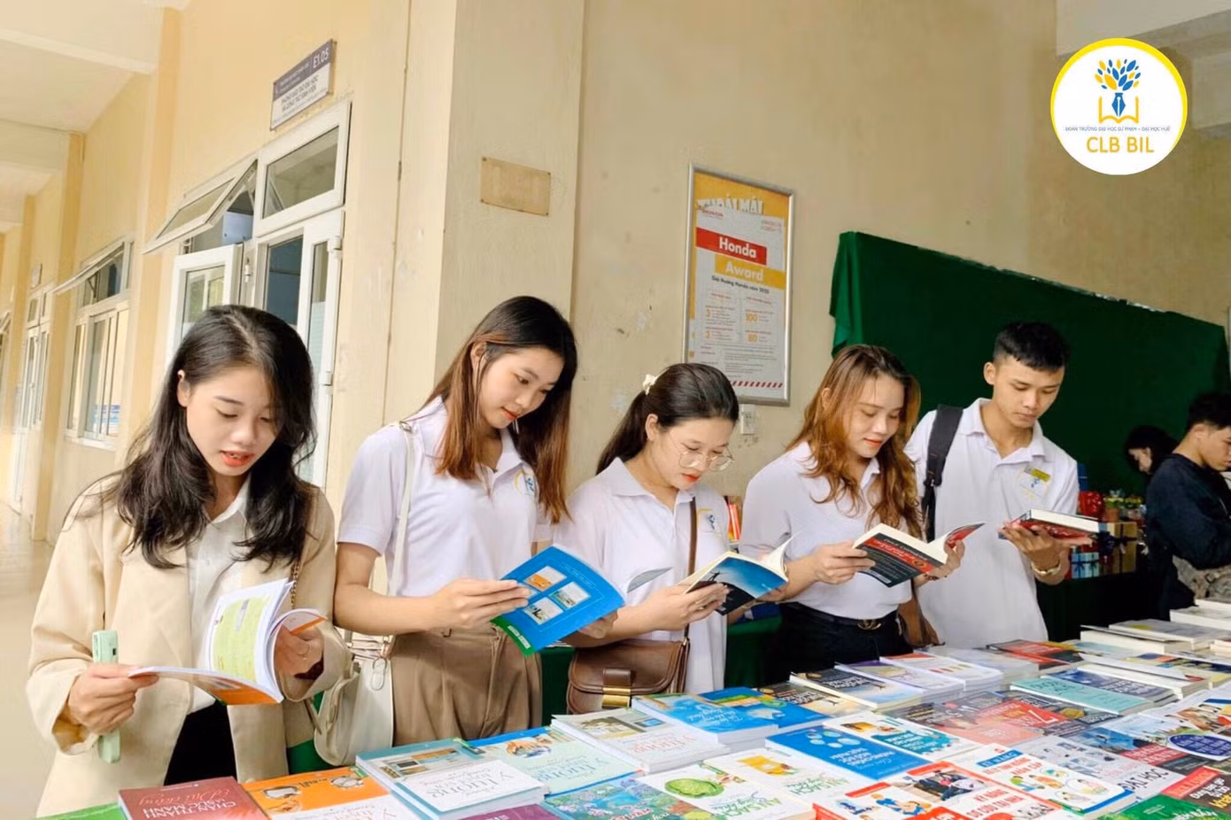 Kết nối và lan tỏa tình yêu đọc sách đến với sinh viên Đại học Huế.