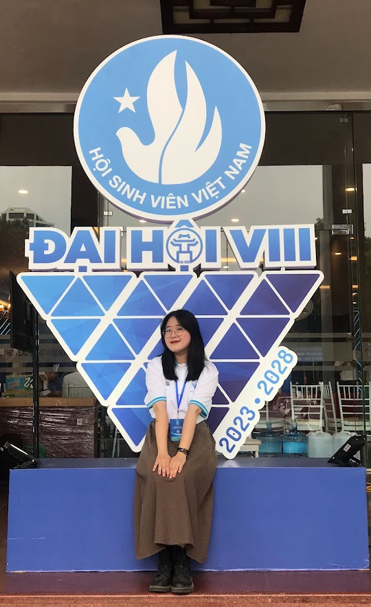 Tuyết Anh là Đại biểu chính thức tham dự Đại hội đại biểu Hội Sinh viên thành phố Hà Nội lần thứ VIII, nhiệm kỳ 2023 - 2028. Tuyết Anh là Đại biểu chính thức tham dự Đại hội đại biểu Hội Sinh viên thành phố Hà Nội lần thứ VIII, nhiệm kỳ 2023 - 2028.