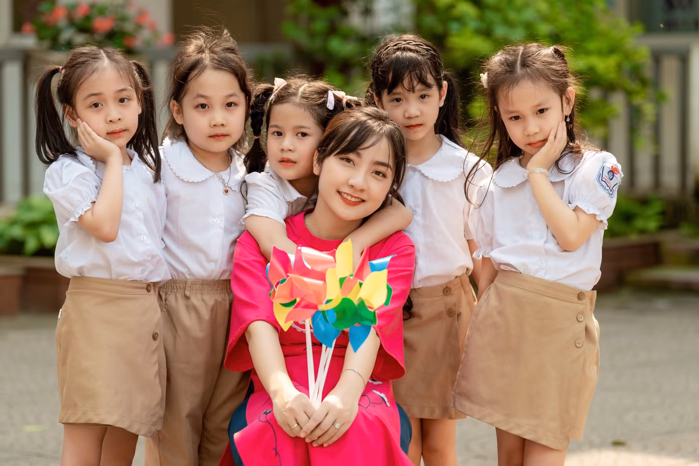 Cô giáo Minh Phương được phụ huynh và học trò vô cùng yêu mến.