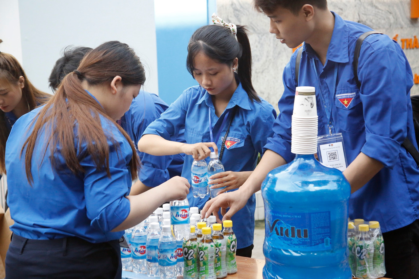 Các hoạt động tình nguyện mang lại cho Hải Đạt nhiều trải nghiệm và tìm hiểu được cuộc sống của những nơi mà nam sinh đi qua. Các hoạt động tình nguyện mang lại cho Hải Đạt nhiều trải nghiệm và tìm hiểu được cuộc sống của những nơi mà nam sinh đi qua.