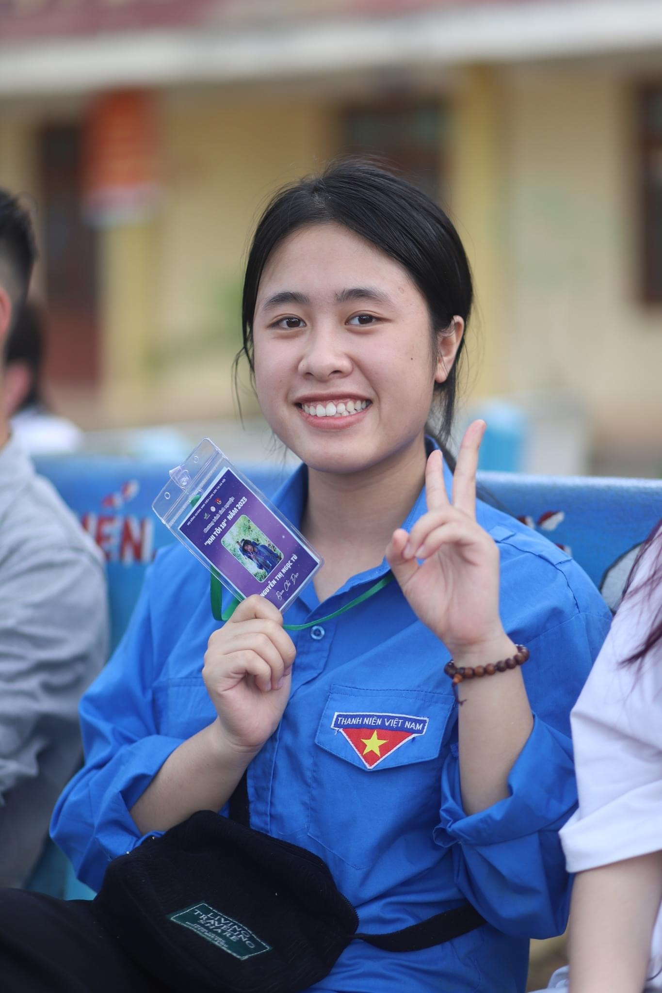 Nguyễn Thị Ngọc Tú là sinh viên song ngành Văn học và Báo chí Trường Đại học Khoa học Xã hội và Nhân văn, Đại học Quốc gia Hà Nội.