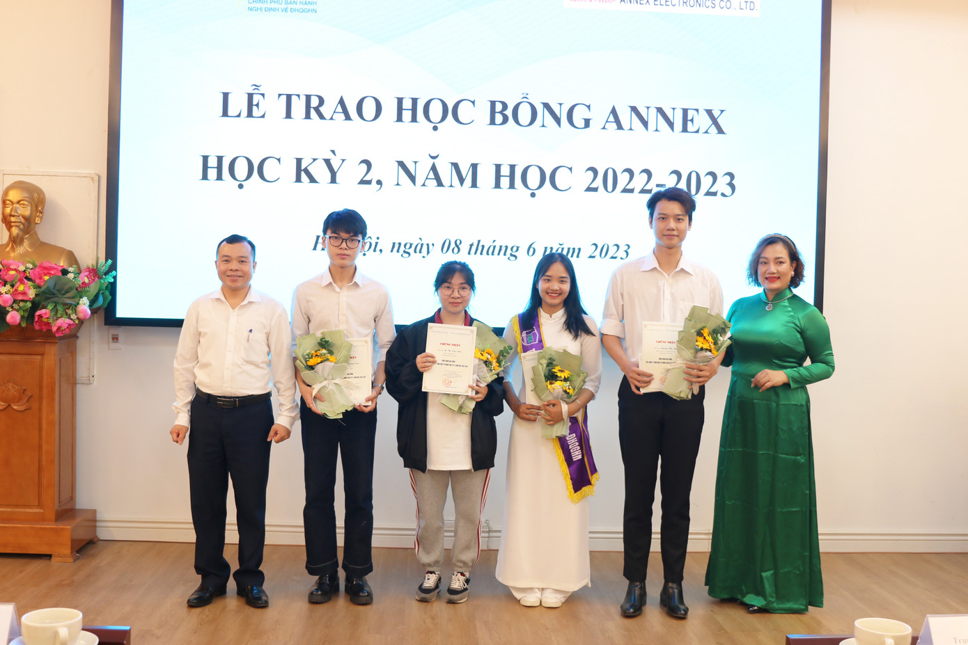 Đạt được nhiều thành tích trong học tập và rèn luyện. Đạt được nhiều thành tích trong học tập và rèn luyện.