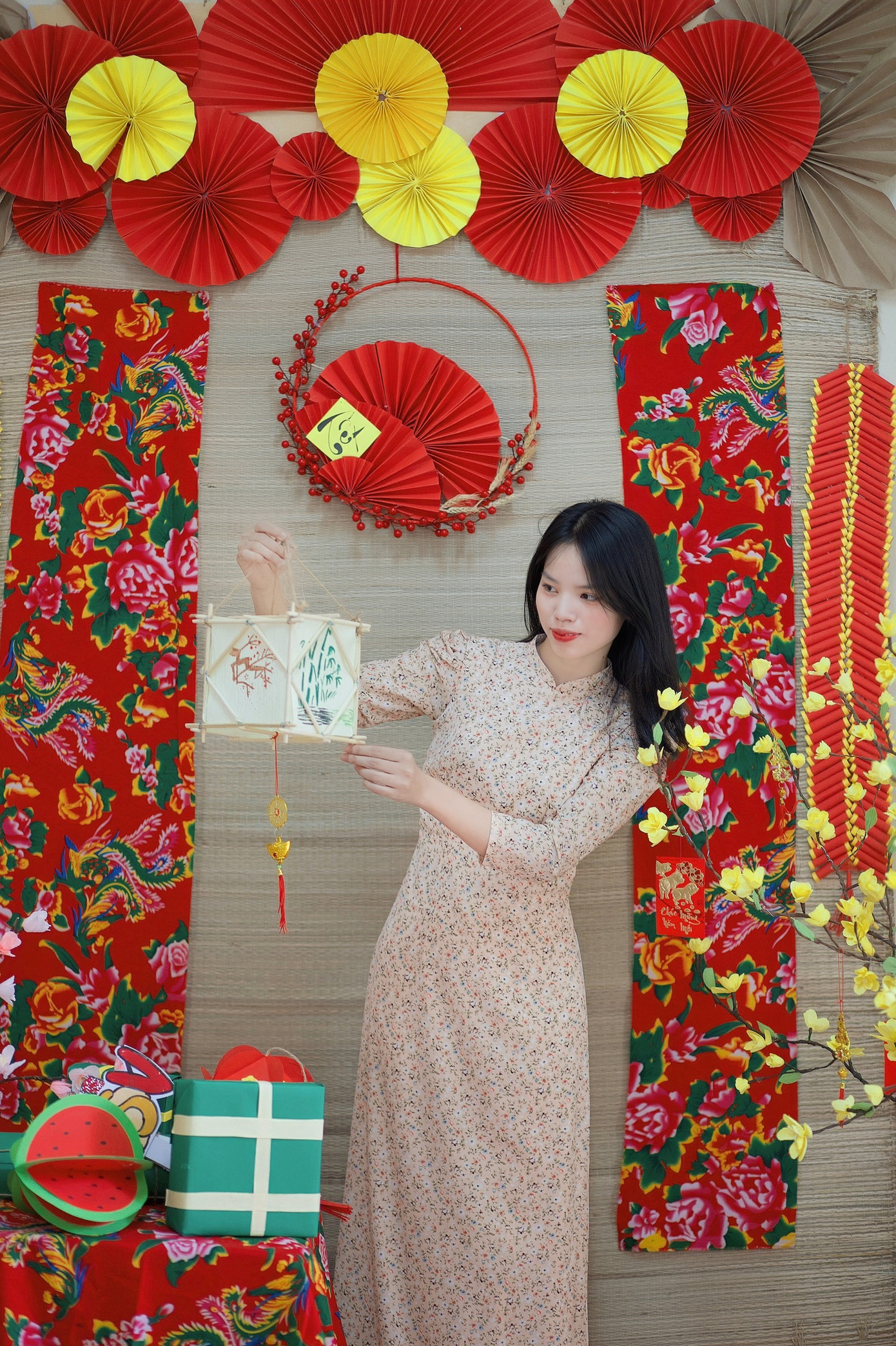 Nguyễn Thị Tâm Phương là sinh viên năm 3 chuyên ngành Tài chính doanh nghiệp, chương trình đào tạo CLC Học viện Tài chính. Nguyễn Thị Tâm Phương là sinh viên năm 3 chuyên ngành Tài chính doanh nghiệp, chương trình đào tạo CLC Học viện Tài chính.