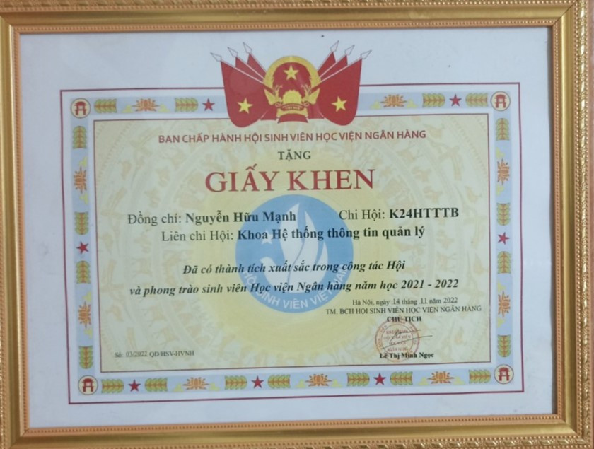 Hữu Mạnh nhận bằng khen có Thành tích xuất sắc trong công tác Hội.