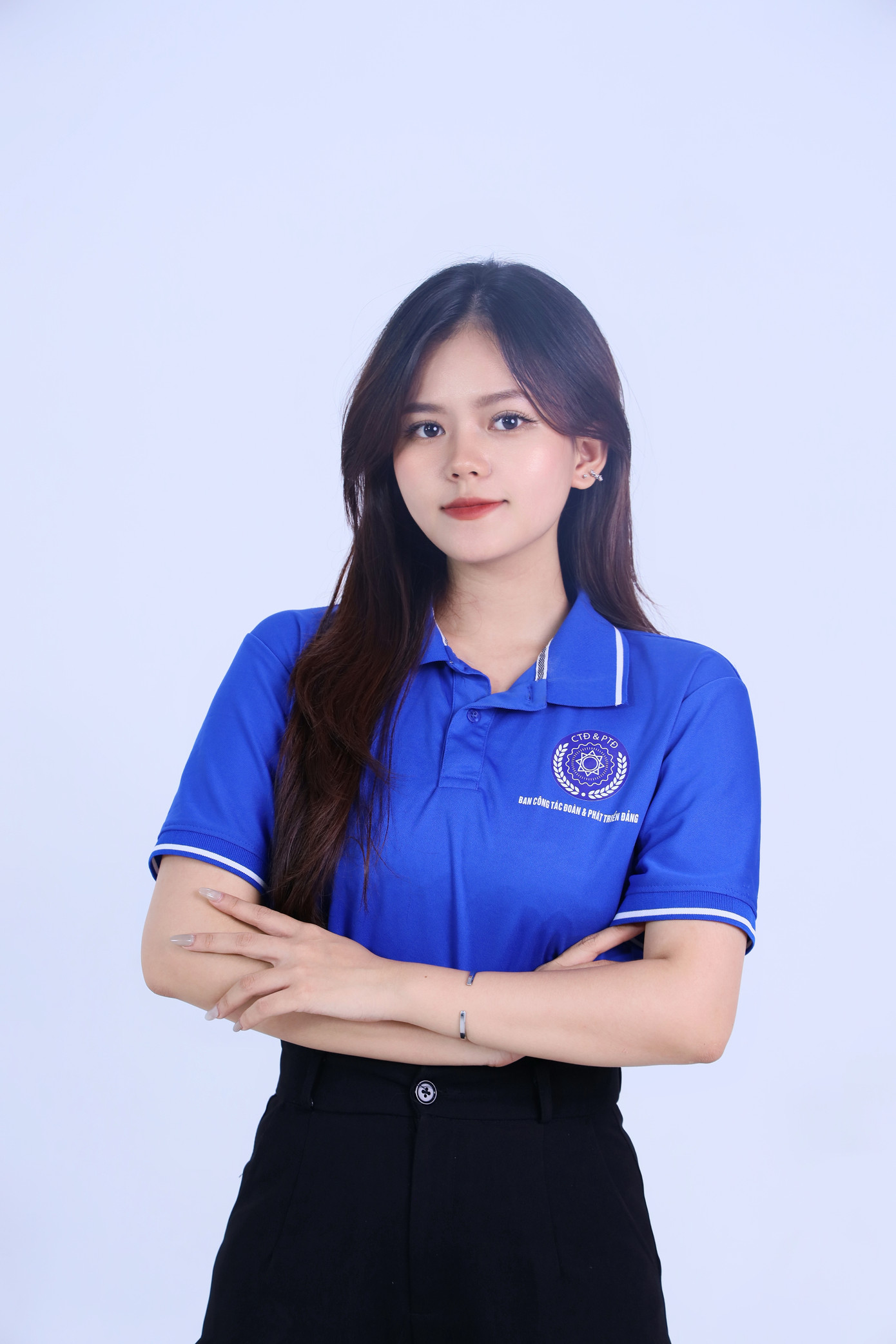 Thái Thị Thu Huyền, quê Nghệ An, là sinh viên năm ba Chuyên ngành Quản trị nhân lực, Trường Đại học Kinh tế Quốc dân.