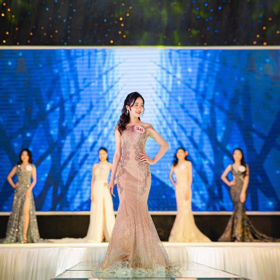 Ngọc Chinh đạt giải Khuyến khích tại cuộc thi “Nữ sinh viên Y Dược tài năng - duyên dáng năm 2022". Ngọc Chinh đạt giải Khuyến khích tại cuộc thi “Nữ sinh viên Y Dược tài năng - duyên dáng năm 2022".