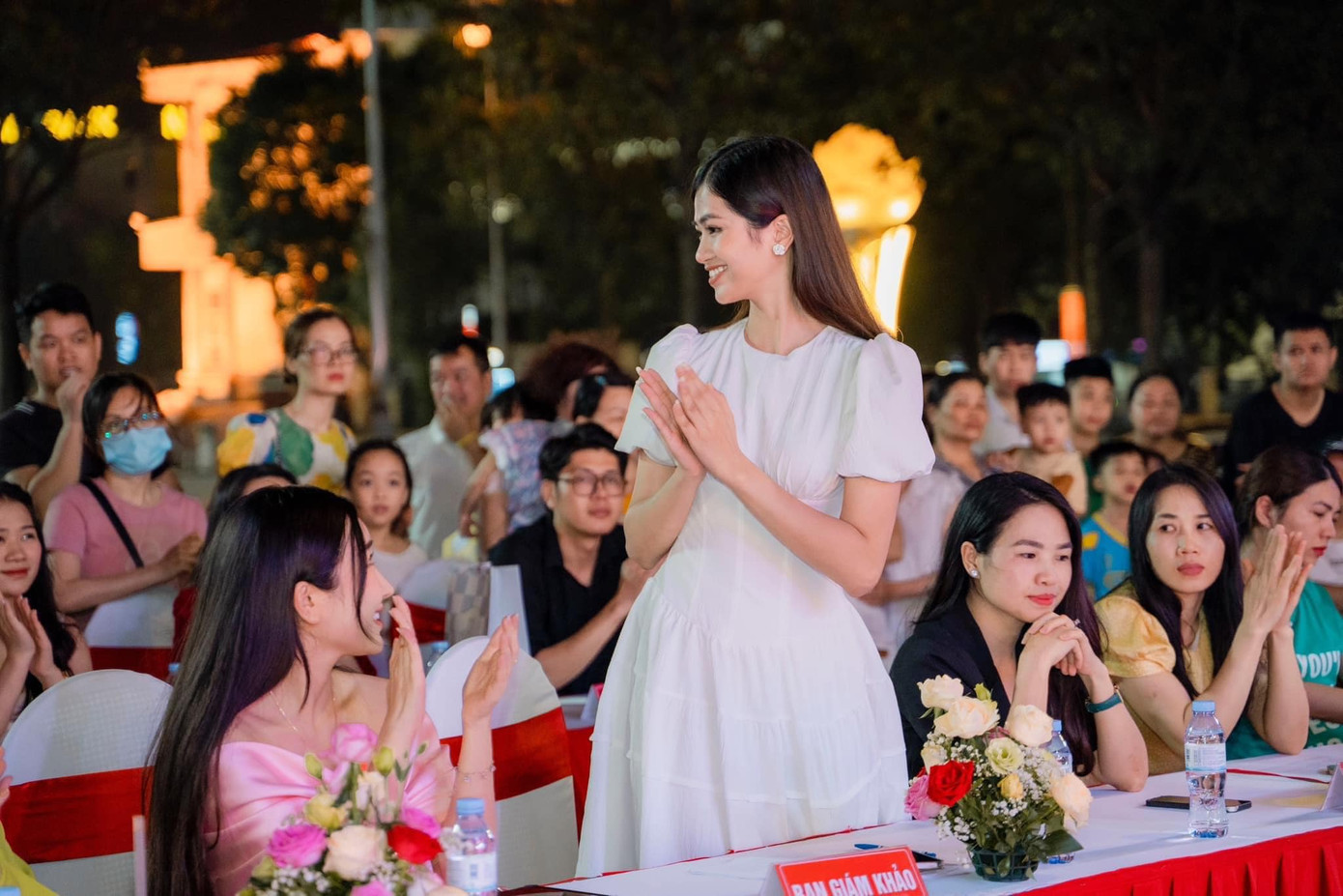 Giám khảo Cuộc thi bé tài năng ở Bắc Ninh. Giám khảo Cuộc thi bé tài năng ở Bắc Ninh.