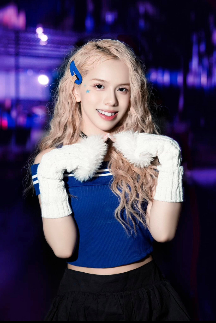 MiiNa tên thật là Phan Lê Mi (sinh năm 2002). MiiNa tên thật là Phan Lê Mi (sinh năm 2002).