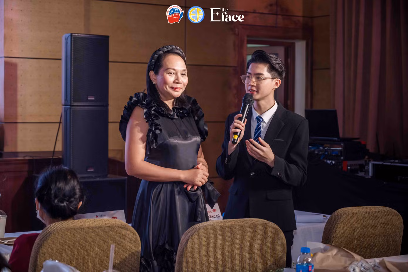 Bách là MC Chung kết "The E-face".