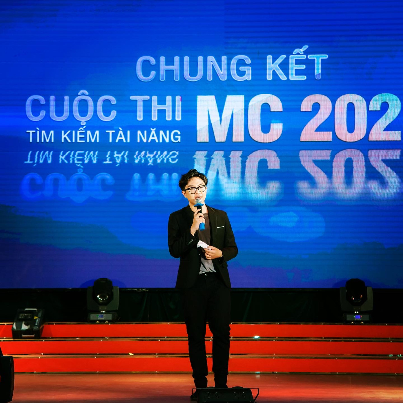 Hình ảnh Minh Hiếu trong cuộc thi đầu tiên đầy trắc trở.