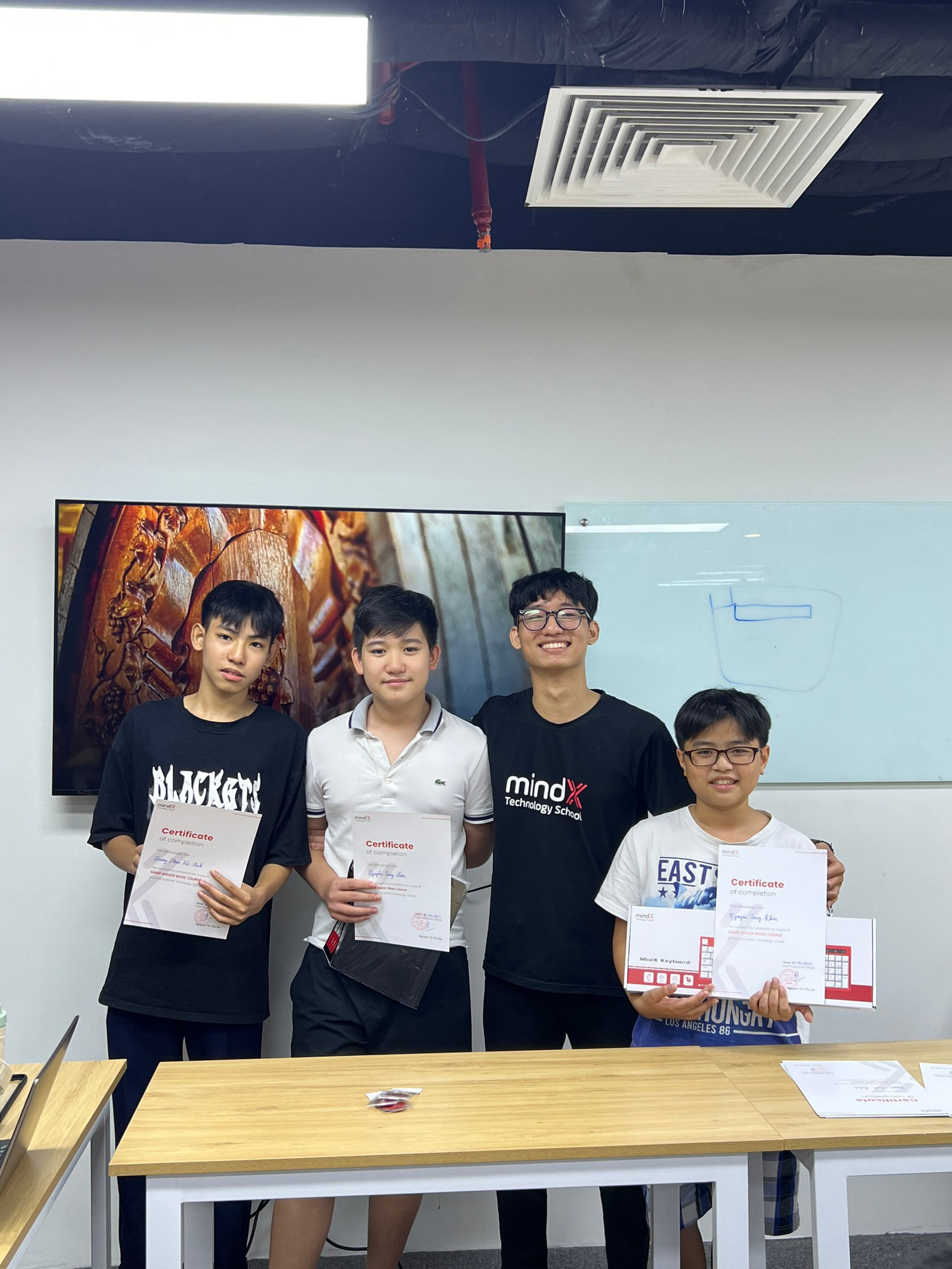 Thế Anh đang là giảng viên tại Trường học Lập trình MindX.