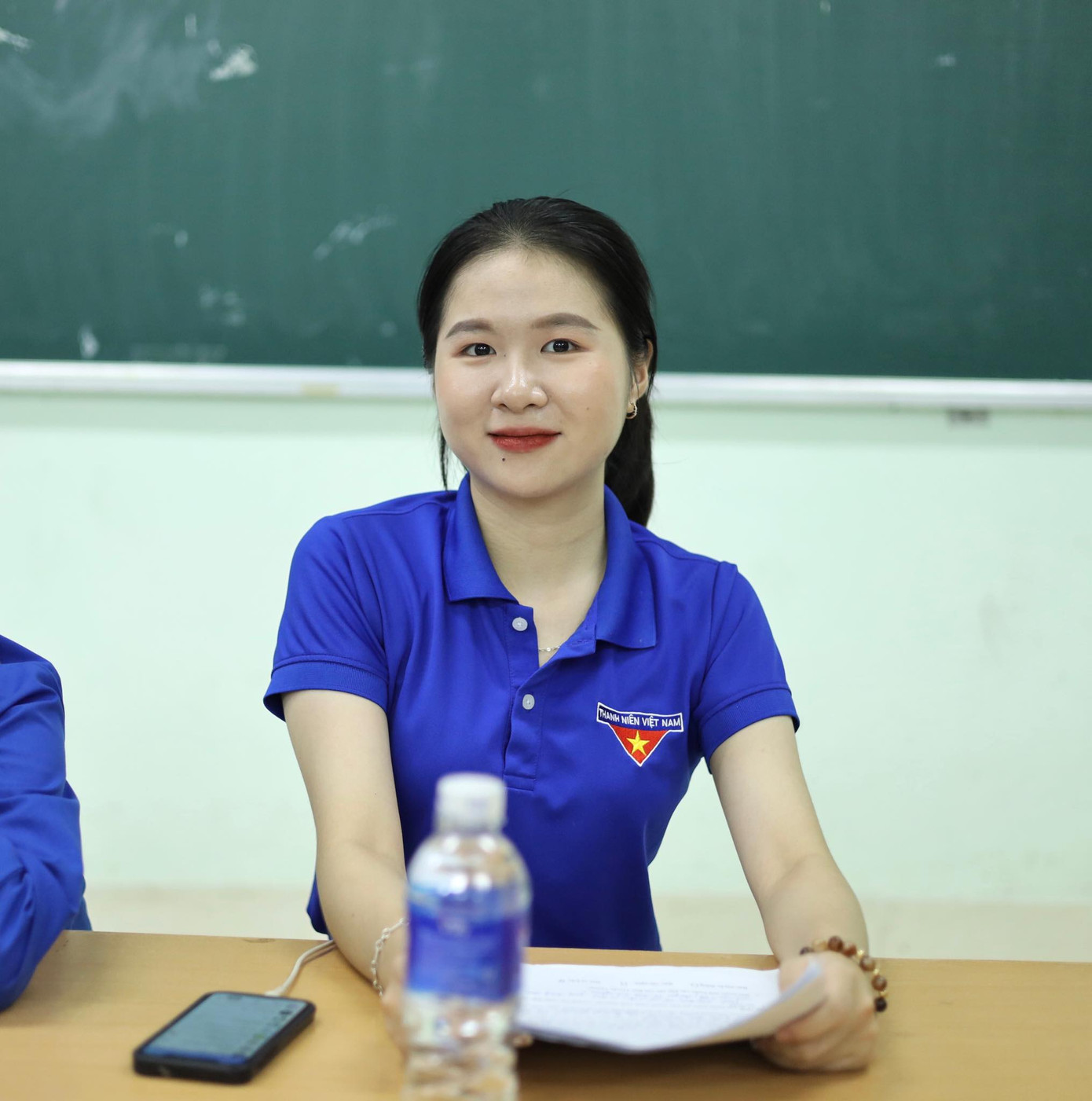 Bén duyên với hoạt động Đoàn - Hội ngay từ khi trở thành sinh viên năm nhất, đến nay By By đã nhận được nhiều thành tựu nổi bật. Bén duyên với hoạt động Đoàn - Hội ngay từ khi trở thành sinh viên năm nhất, đến nay By By đã nhận được nhiều thành tựu nổi bật.