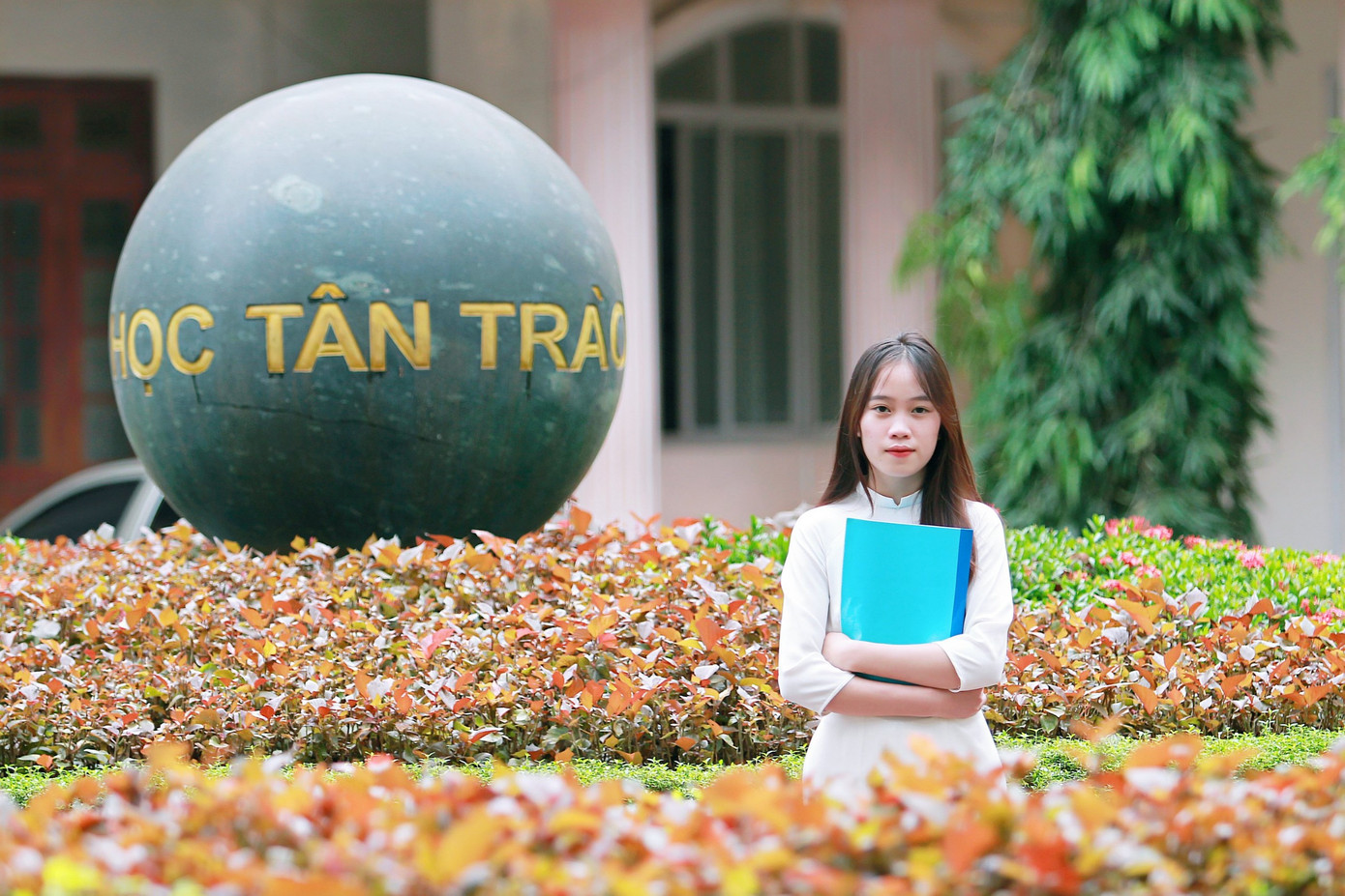 Hiện tại, Thảo đang học lớp Sư phạm Ngữ văn K1, khoa Khoa học cơ bản, trường Đại học Tân Trào.