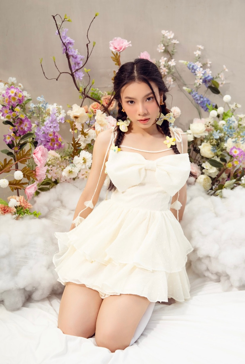 Mylina (Trương Minh Tuyết Anh) hiện đang theo học lớp Truyền thông Marketing K41, Học viện Báo chí và Tuyên truyền. Mylina (Trương Minh Tuyết Anh) hiện đang theo học lớp Truyền thông Marketing K41, Học viện Báo chí và Tuyên truyền.