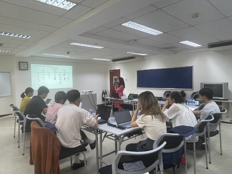 Bài giảng “Overview about Vietnam and Economic Relations with Japan” do ThS. Trần Thị Kiều Minh giảng dạy.