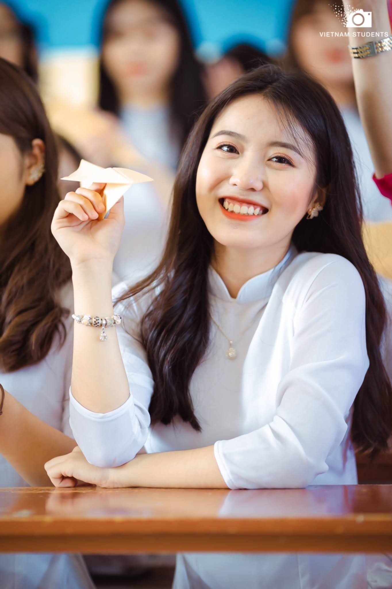 Nguyễn Quỳnh Nga hiện là sinh viên năm 3 chuyên ngành Quản trị Marketing tại Đại học Greenwich Việt Nam.