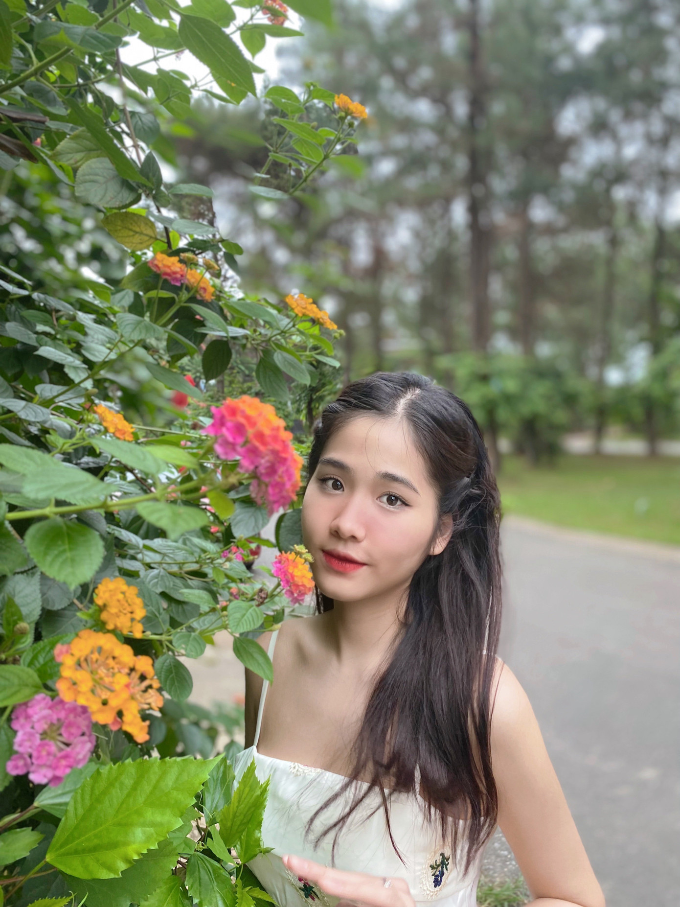 Lương Ngọc Chinh (sinh năm 2001) sinh viên lớp Y khoa K53B, Trường Đại học Y - Dược, Đại học Thái Nguyên. Lương Ngọc Chinh (sinh năm 2001) sinh viên lớp Y khoa K53B, Trường Đại học Y - Dược, Đại học Thái Nguyên.