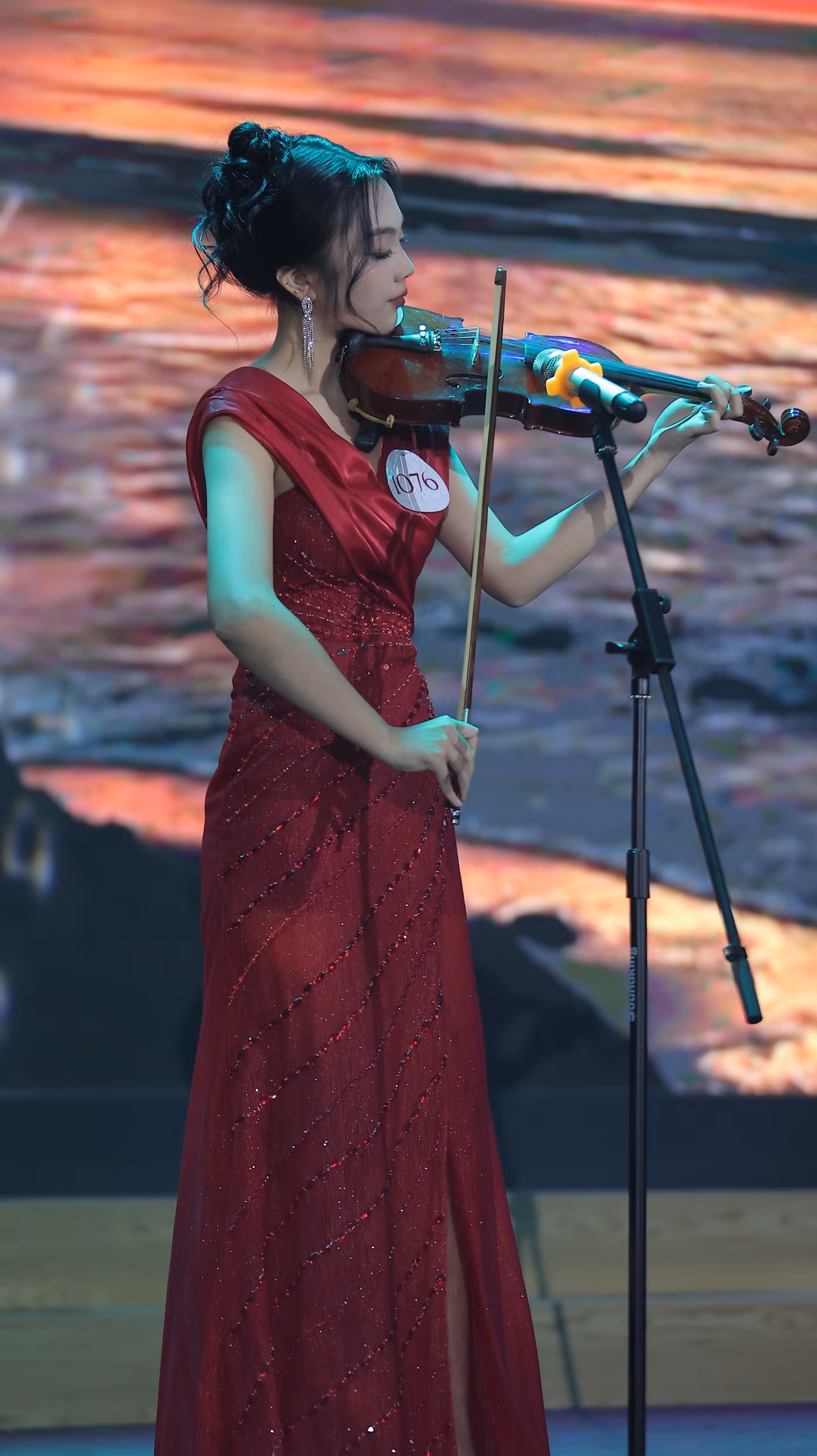 Niềm đam mê với âm nhạc nói chung và violin nói riêng.