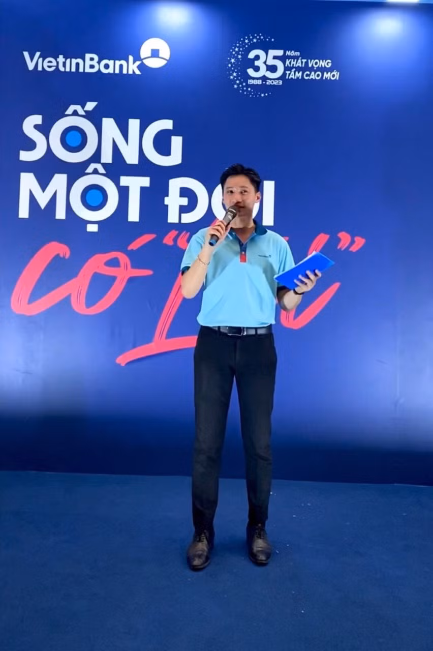 Anh chàng được "chọn mặt gửi vàng" tại các sự kiện của doanh nghiệp.