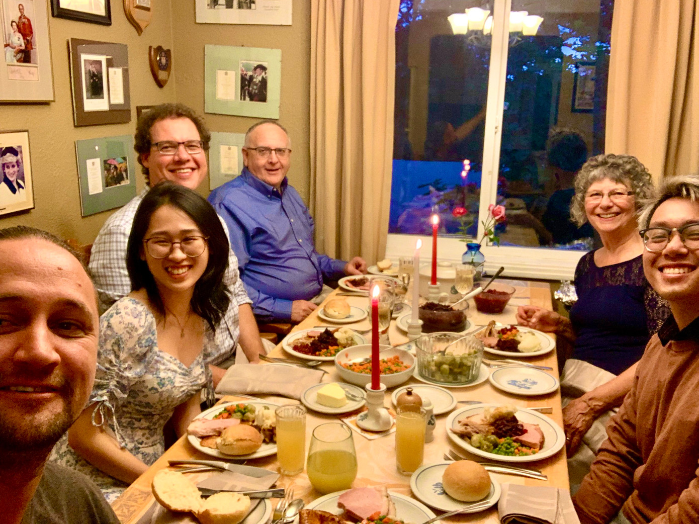 Bữa tối Lễ Tạ ơn cùng gia đình người Canada.