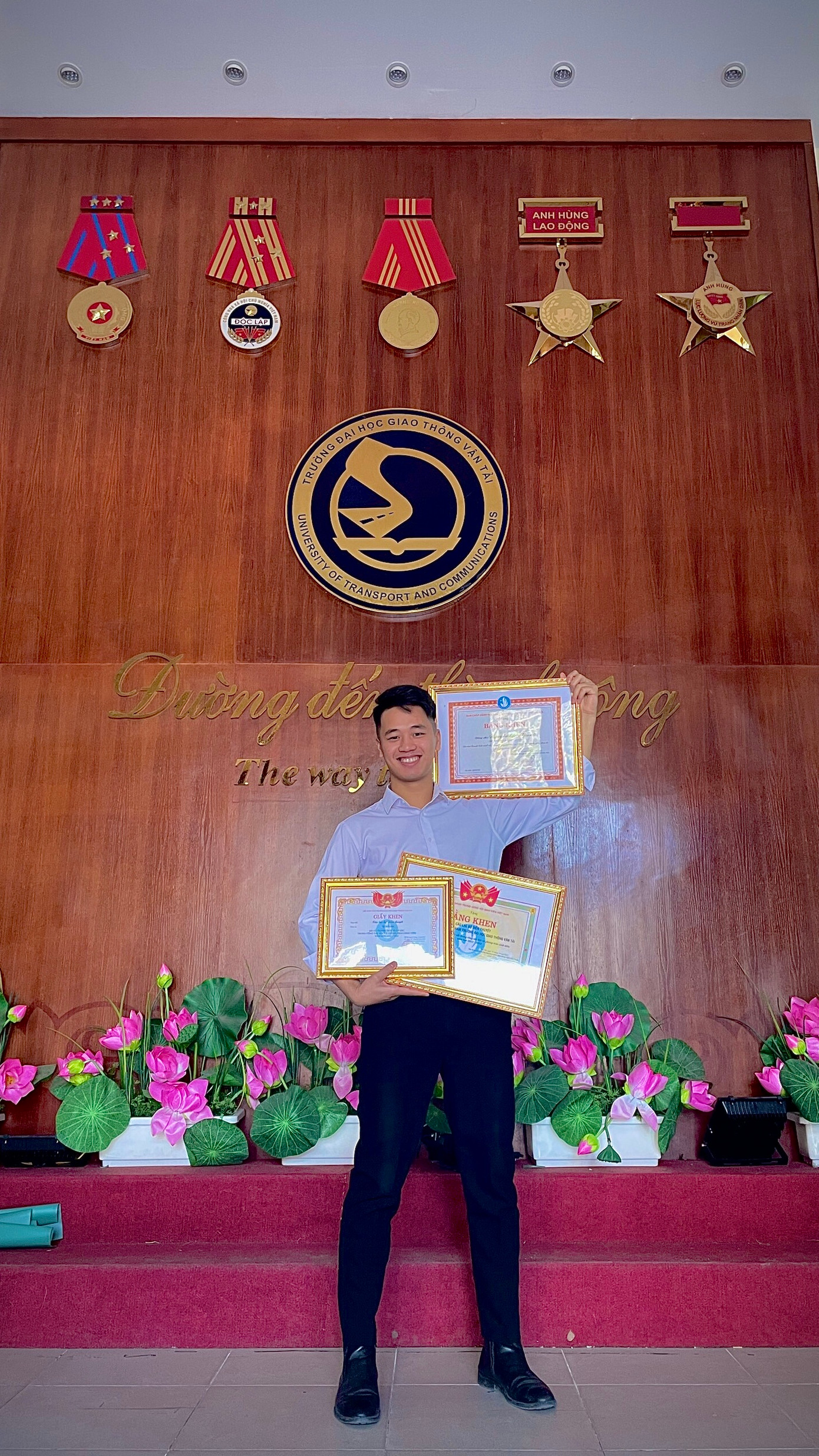 Thành tích của Chí Thành trong hoạt động Đoàn - Hội. Thành tích của Chí Thành trong hoạt động Đoàn - Hội.