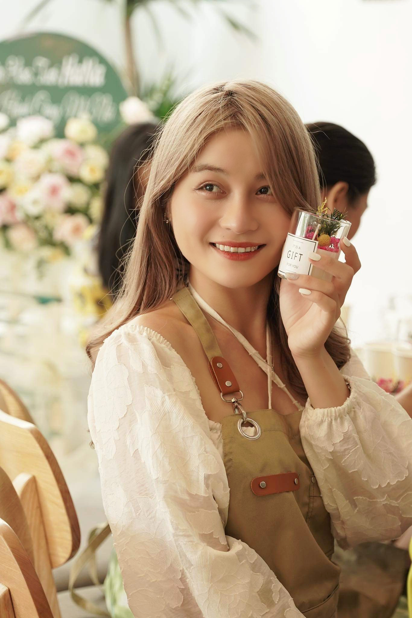 Lan Anh lựa chọn đi làm từ khi năm nhất đại học.