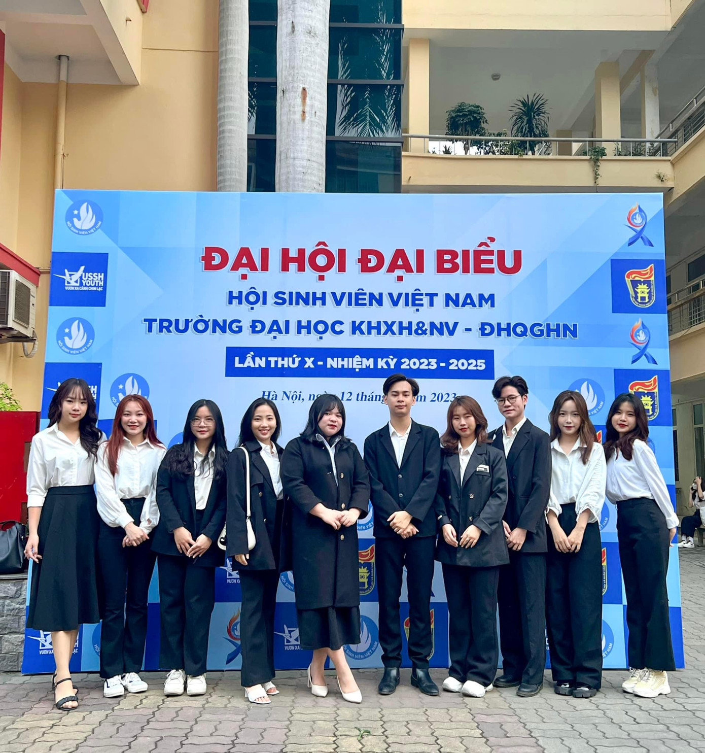 Chàng trai luôn năng nổ và tiên phong trong các hoạt động, phong trào Đoàn - Hội. Chàng trai luôn năng nổ và tiên phong trong các hoạt động, phong trào Đoàn - Hội.