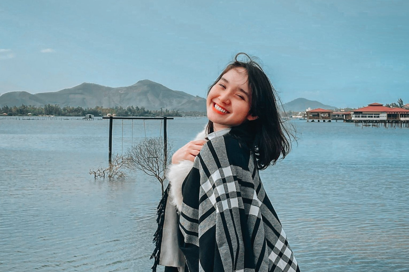 Cô mong muốn được góp sức lực nhỏ bé để cống hiến cho đất nước.