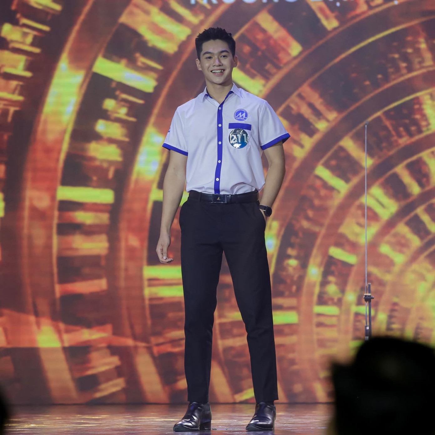 Vũ Thái Dương là sinh viên năm 2, khoa Quản trị Kinh doanh, Trường Đại học Tài chính - Marketing.