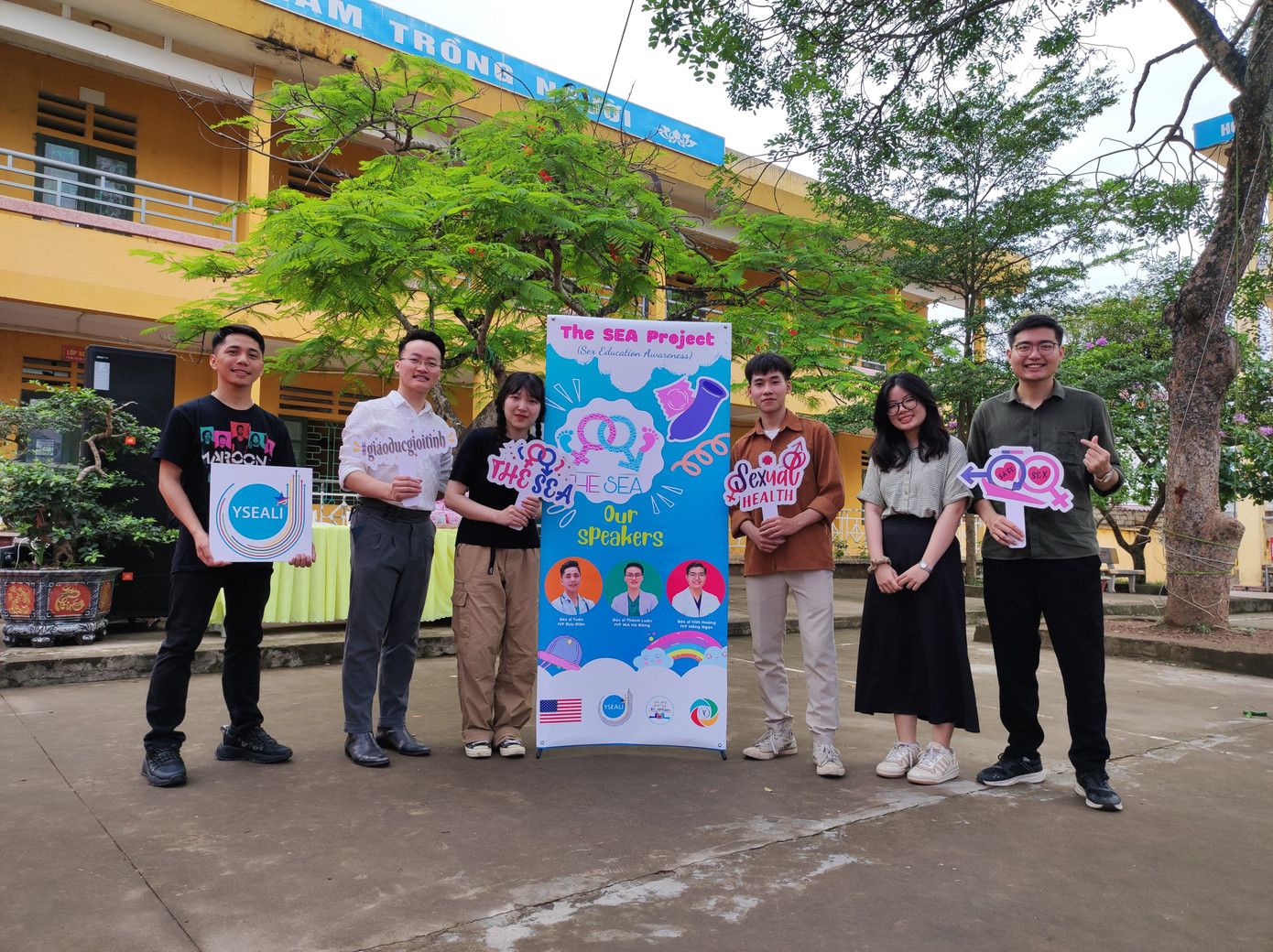 Mỗi hoạt động đều giúp cô tích lũy thêm những kinh nghiệm quý giá.