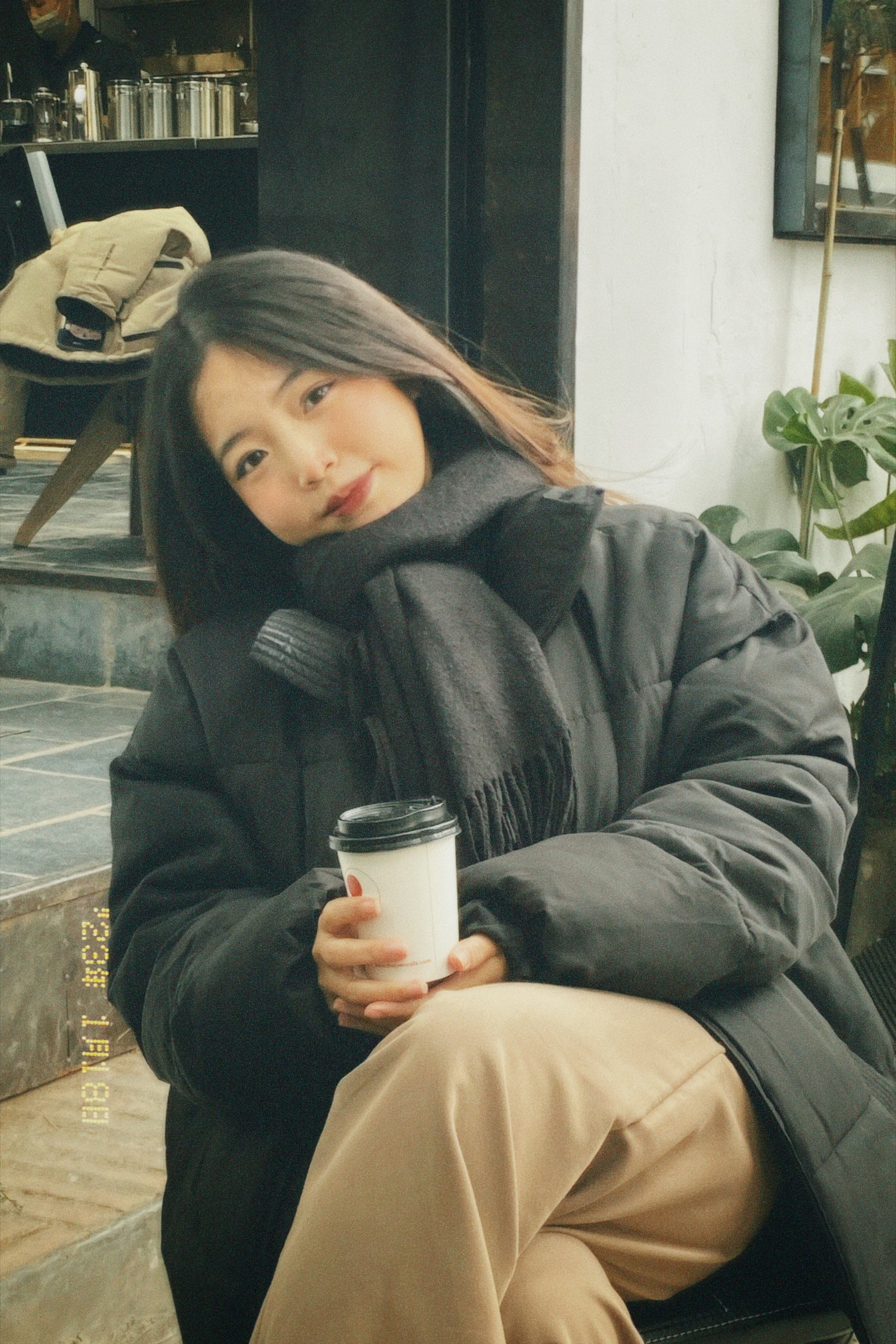 Võ Khánh Linh là sinh viên năm 3 Khoa Truyền thông và Văn hóa Đối ngoại Học viện Ngoại giao.