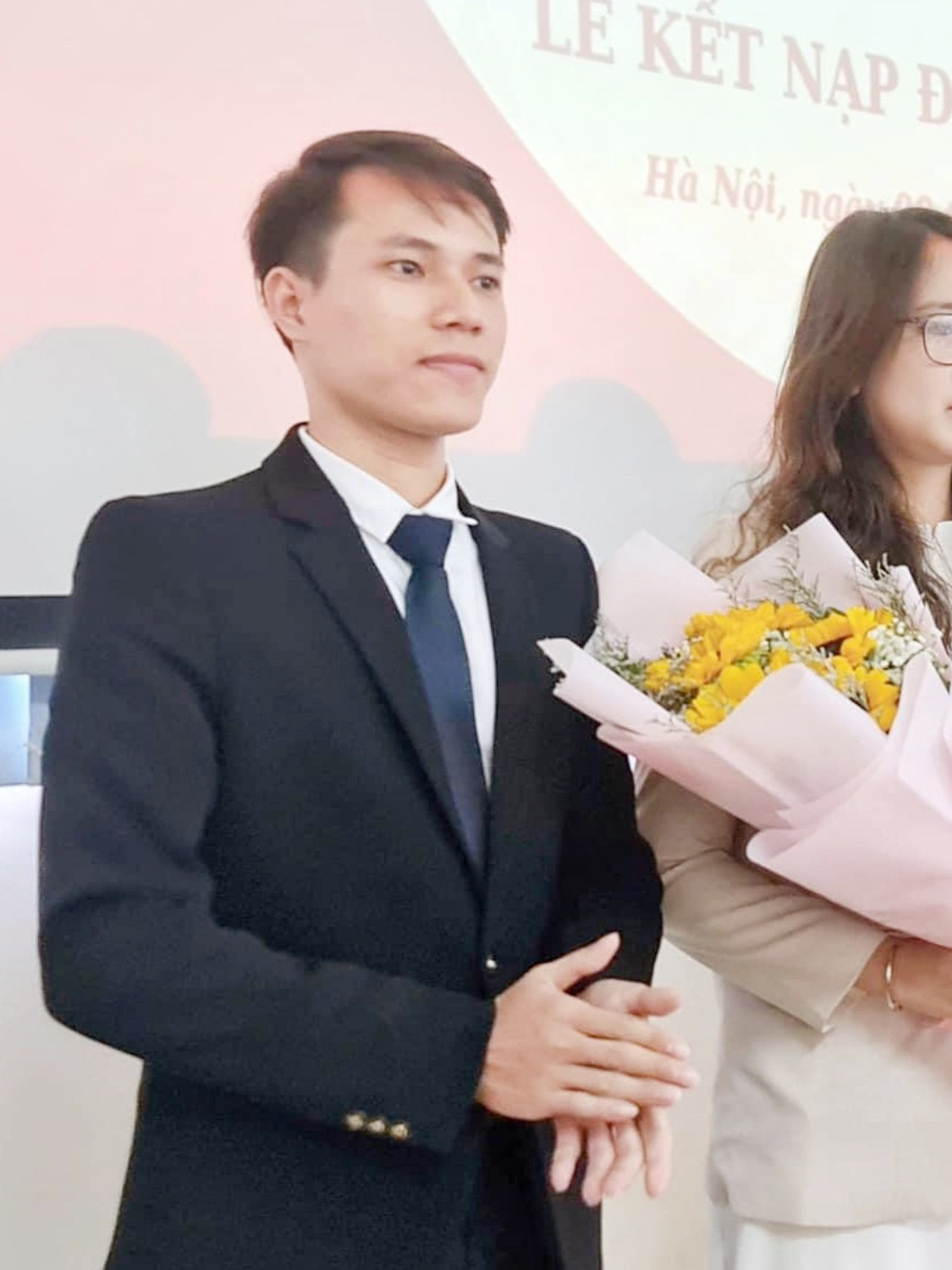 Vũ Văn Dũng - Bí thư Chi bộ sinh viên số 2. Vũ Văn Dũng - Bí thư Chi bộ sinh viên số 2.