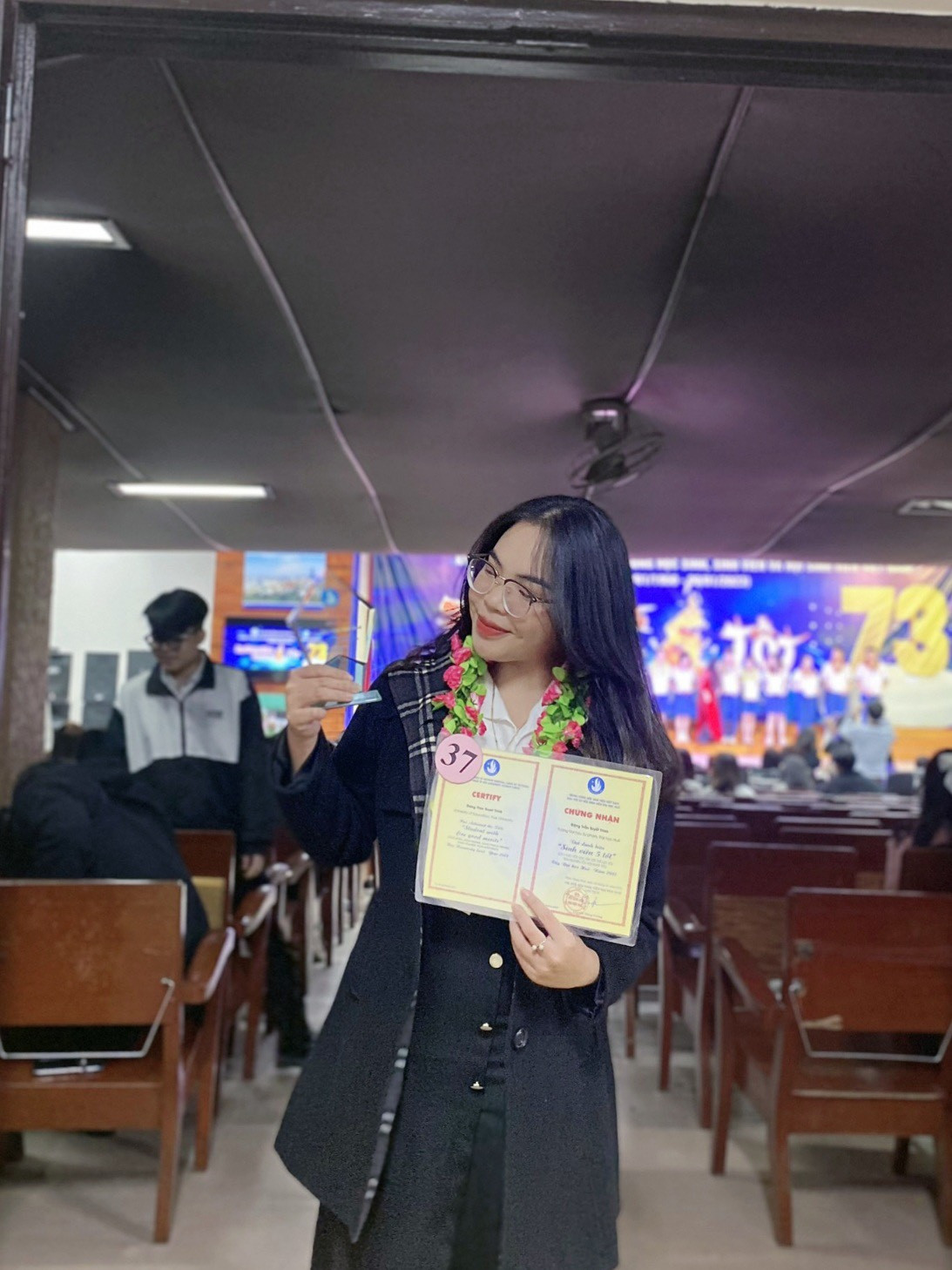 Văn học giúp Tuyết Trinh tích cực và lạc quan trong cuộc sống. Văn học giúp Tuyết Trinh tích cực và lạc quan trong cuộc sống.